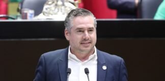 Buscan regular la sobreventa de boletos de las aerolíneas