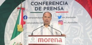 Manuel Alejandro Robles presenta ante la FGR denuncia contra Xóchitl Gálvez