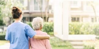 Urge profesionalizar a los cuidadores en México, señala experta