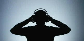 Mil millones de personas podrían perder la audición por exposición a música alta