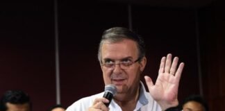 Debate Ebrard sobre libros de texto: «Hay que elevar la calidad educativa»