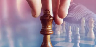 Federación Internacional de Ajedrez prohíbe participación de mujeres trans en torneos oficiales