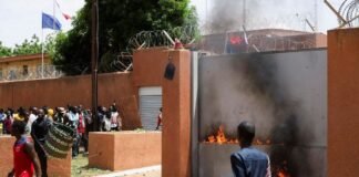 Francia inició evacuación de ciudadanos europeos de Níger tras golpe de estado