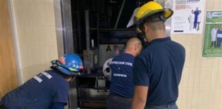 Siguen fallando elevadores del IMSS; quedan atrapadas siete personas en clínica de Monclova