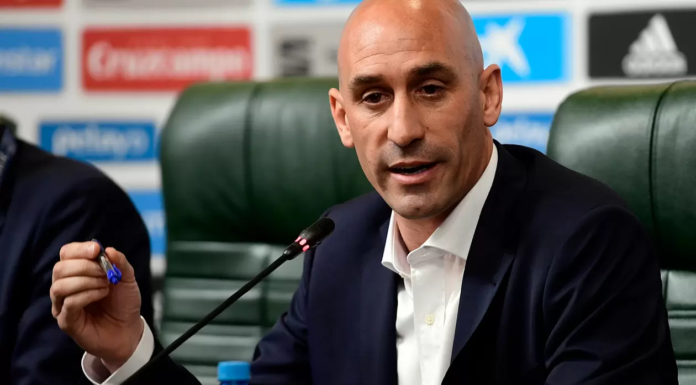 Rubiales dimite como presidente de la RFEF; juez abre investigación por beso a Hermoso