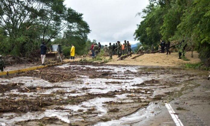 No nos olviden- Piden pobladores de comunidades cercanas a Acapulco - Xaltianguis