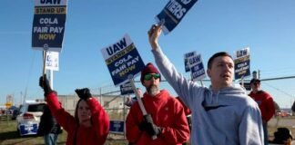 Ford toma ventaja y ordena parte de la huelga automotriz