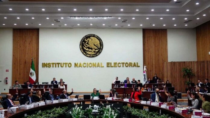 INE aprobó la paridad de género en gubernaturas