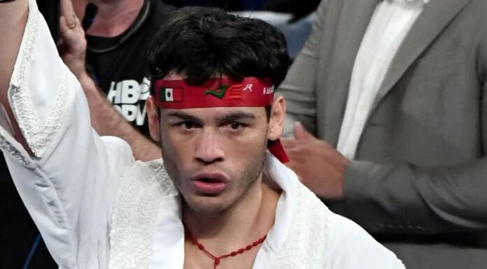 Ingresan a Julio César Chávez Jr. a hospital psiquiátrico por consumo de pastillas