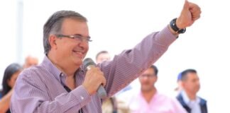 Rechaza Ebrard registro con MC