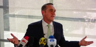 Adrián Rubalcava se suma a campaña de Sheinbaum; renuncia al PRI