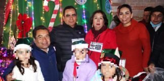 Manuel Pacheco presente en el encendido de árboles de navidad en diferentes sectores