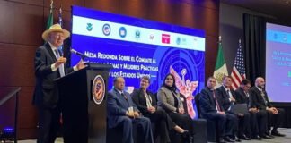 Ken Salazar celebra avances en combate al trafico de armas en la frontera EU-México