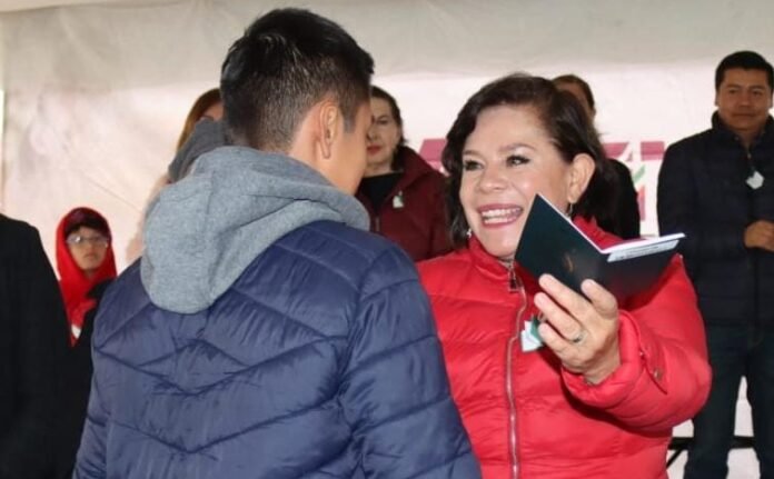 Actopan entrega 200 pasaportes durante su primer mes de servicio