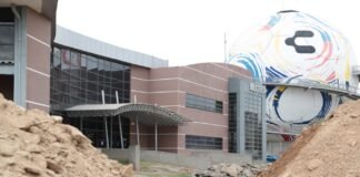 Cierran la Biblioteca Central Ricardo Garibay