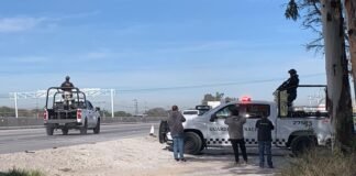 Hallan 9 cuerpos en camionetas cerca de un ducto de Pemex en Querétaro