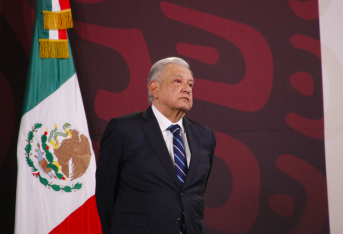 En la conferencia matutina del 20 de febrero, el presidente de México, Andrés Manuel López Obrador lamentó el fallecimiento de Carlos Urzúa. Urzúa fue un reconocido economista y político designado como titular de la Secretaría de Hacienda y Crédito Público (SCHP) al inicio de su administración.