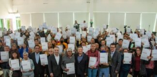 Entrega Infonavit escrituras a derechohabientes, sin costo