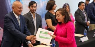 Entrega de apoyos para la reactivación económica y mujer reactívate y avanza