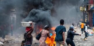 Haití decreta estado de emergencia y toque de queda; escapan miles de reos