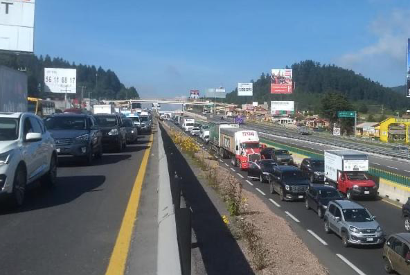La Secretaría de Obras y Servicios de la Ciudad de México (SOBSE) comunicó que durante el 2 y 3 de marzo se realizará el cierre temporal de un tramo de la autopista México-Toluca. Esta medida tiene como motivo, los trabajos de construcción del Tren Insurgente que se llevarán a cabo en dichos días.