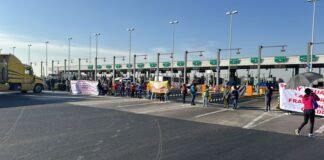 Bloquean la autopista México-Pachuca por falta de agua en Ecatepec