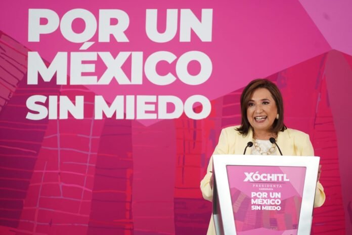 Con la creación del Fondo de Pensiones para el Bienestar, el Gobierno Federal se robará los ahorros de las familias mexicanas, señaló Xóchitl Gálvez, candidata de la oposición a la presidencia de la Republica