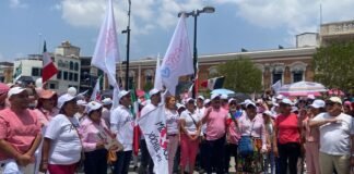 Marea Rosa en el Reloj Monumental de Pachuca; respaldan a Xóchitl Gálvez
