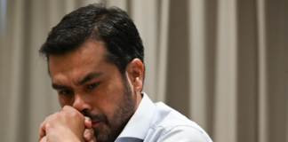 Denuncian a Álvarez Máynez por homicidio tras desplome de templete en NL