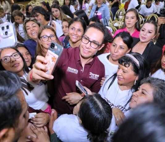Jorge Reyes garantiza a las mujeres de Pachuca un gobierno igualitario