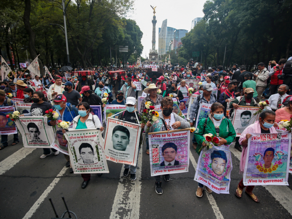 Dan libertad provisional a 8 militares implicados en caso Ayotzinapa ...