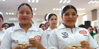 Egresan 18 estudiantes de Enfermería de la Casa de la Mujer Hidalguense