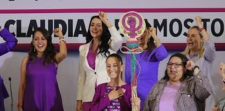 «La transformación es feminista»: Sheinbaum recibe el bastón de las mujeres