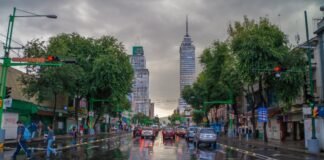 Caos vial y encharcamientos hoy en la Ciudad de México por Lluvias