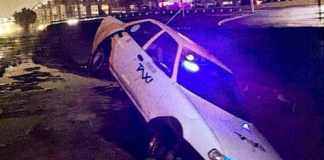 Enorme socavón casi se traga un taxi en Pachuca