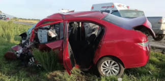 Mueren dos personas tras choque en Apan