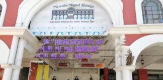 Comerciantes de ‘La Fayuca’ en Pachuca se manifiestan y cierran calles del centro