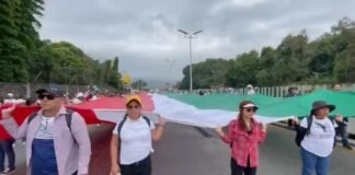 Trabajadores del Poder Judicial cierran autopista México-Acapulco