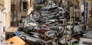 Inundaciones en Valencia dejan al menos 70 muertos; una de las peores catástrofes de España