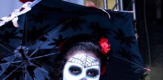 Noche de leyendas y desfile de catrinas en Tulancingo