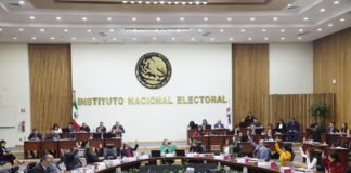 Juez multa a consejeros del INE con más de 54 mil pesos