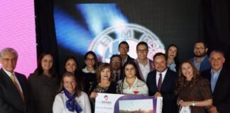 Exitoso Desfile con Causa de Liverpool a favor del DIF Pachuca