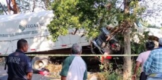 Accidente en carretera de Huejutla deja dos muertos