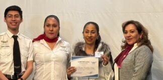 Alumnos de la Escuela de Aviación reciben certificaciones