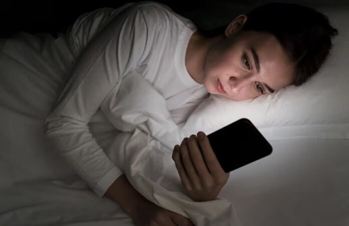 Cuida-de-tu-salud-y-pasa-menos-tiempo-en-el-celular-con-esto-tips