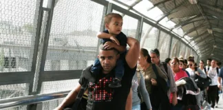 Noroña pide a Trump reconsiderar política migratoria restrictiva