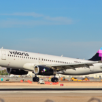 Pasajero de Volaris intenta desviar vuelo a EU