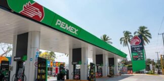 ¿Gasolina en 24 pesos? Sheinbaum busca acordar precio máximo