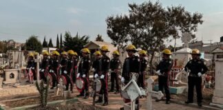 Bomberos de Tulancingo rinden homenaje a elementos caídos en servicio