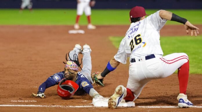 Hoy duelo de invictos: México y República Dominicana